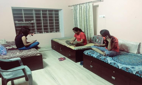 Rosewood Creek Girls Paying Guest Hostel in Aligarh